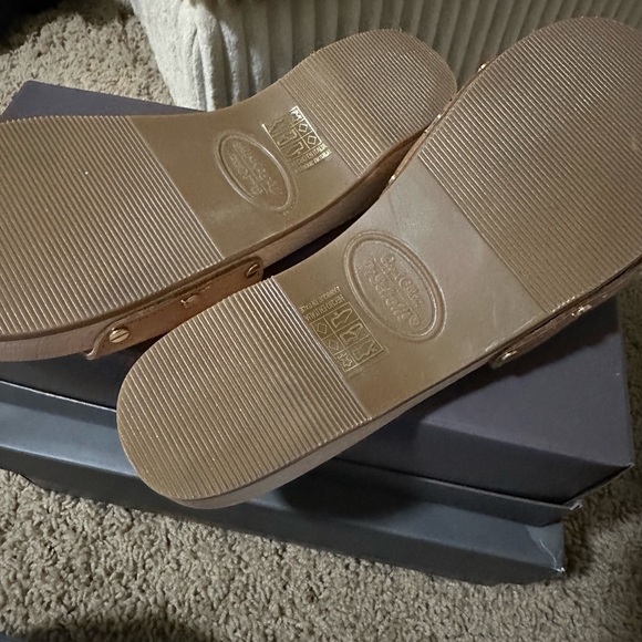 Wooden flip flip, New without box - Picture 2 of 2